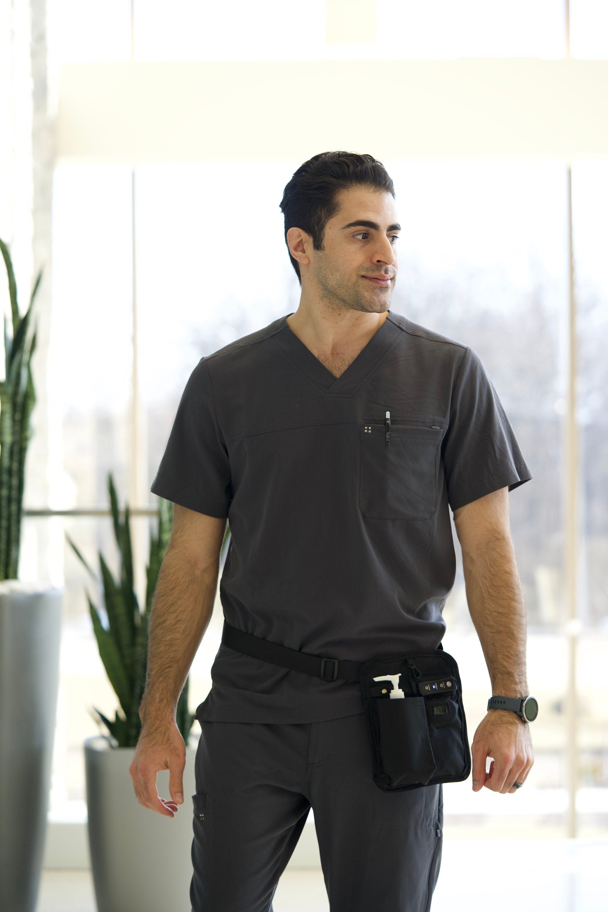 Bottle Warming Holster Portable, Rechargeable Heater for Massage Oil, Lotion & Gel With Adjustable Temperature for Therapy, Home, and Trips.